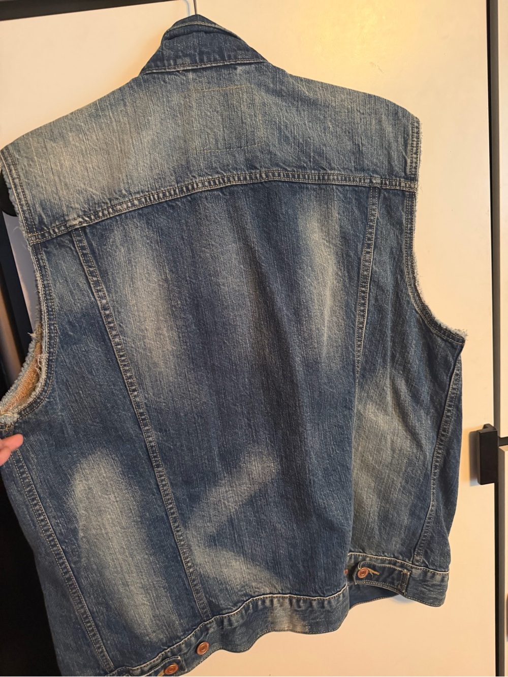 Levi's Blue Distressed Denim Sleeveless Vest - Picture 2 of 8